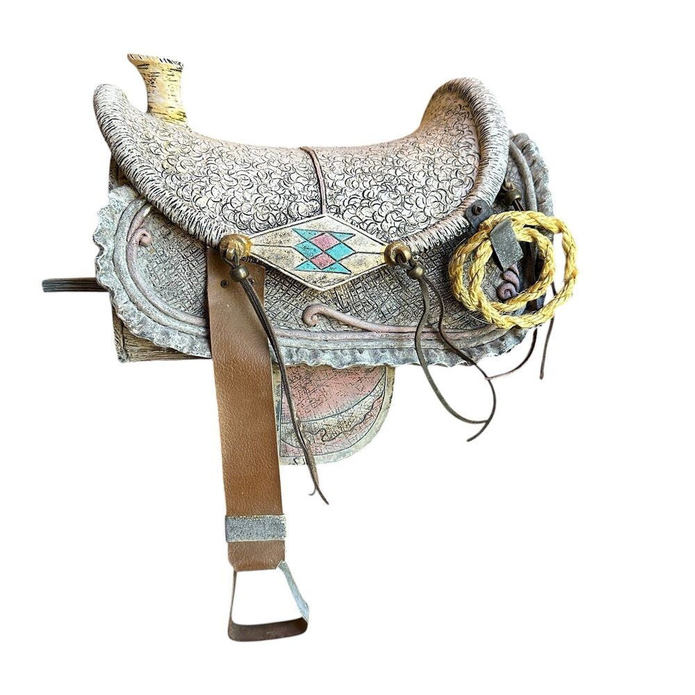 Western Saddle Birdhouse | Rustic Cowboy Décor